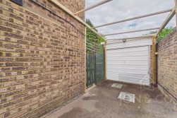 Rickyard Road | Arbours | NN3