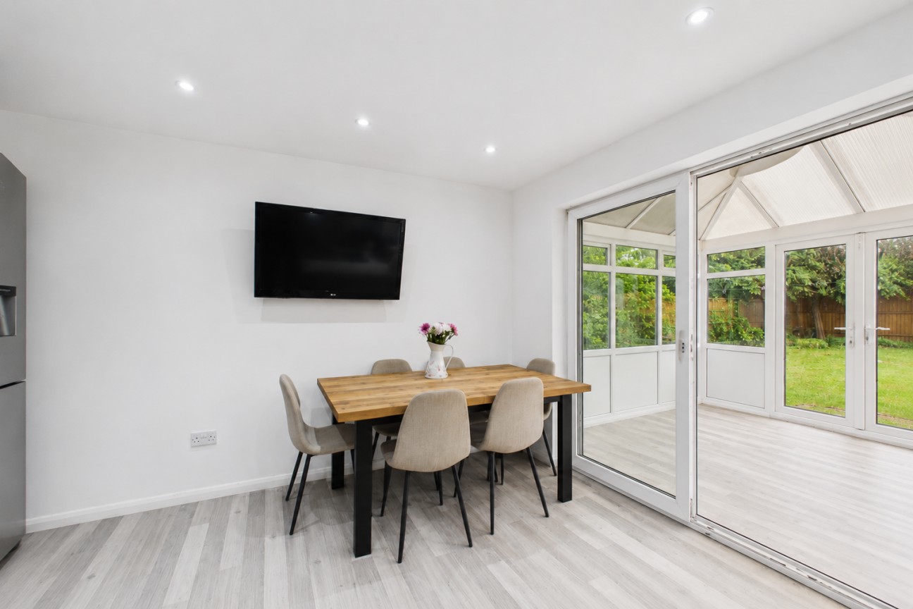 Rickyard Road | Arbours | NN3