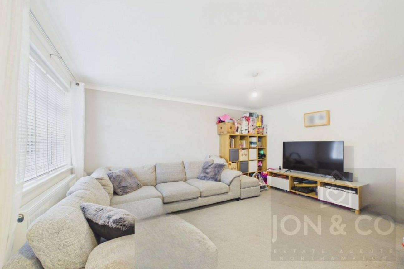 Rickyard Road | Arbours | NN3