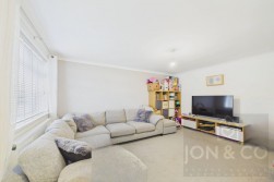 Rickyard Road | Arbours | NN3