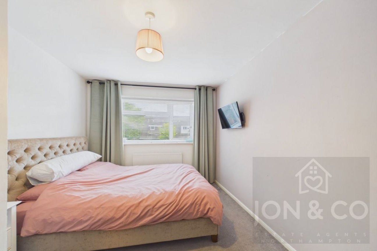 Rickyard Road | Arbours | NN3