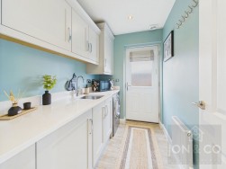 Hutchins Close | Overstone Gate | NN6