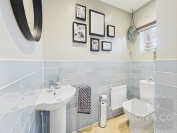 Hutchins Close | Overstone Gate | NN6