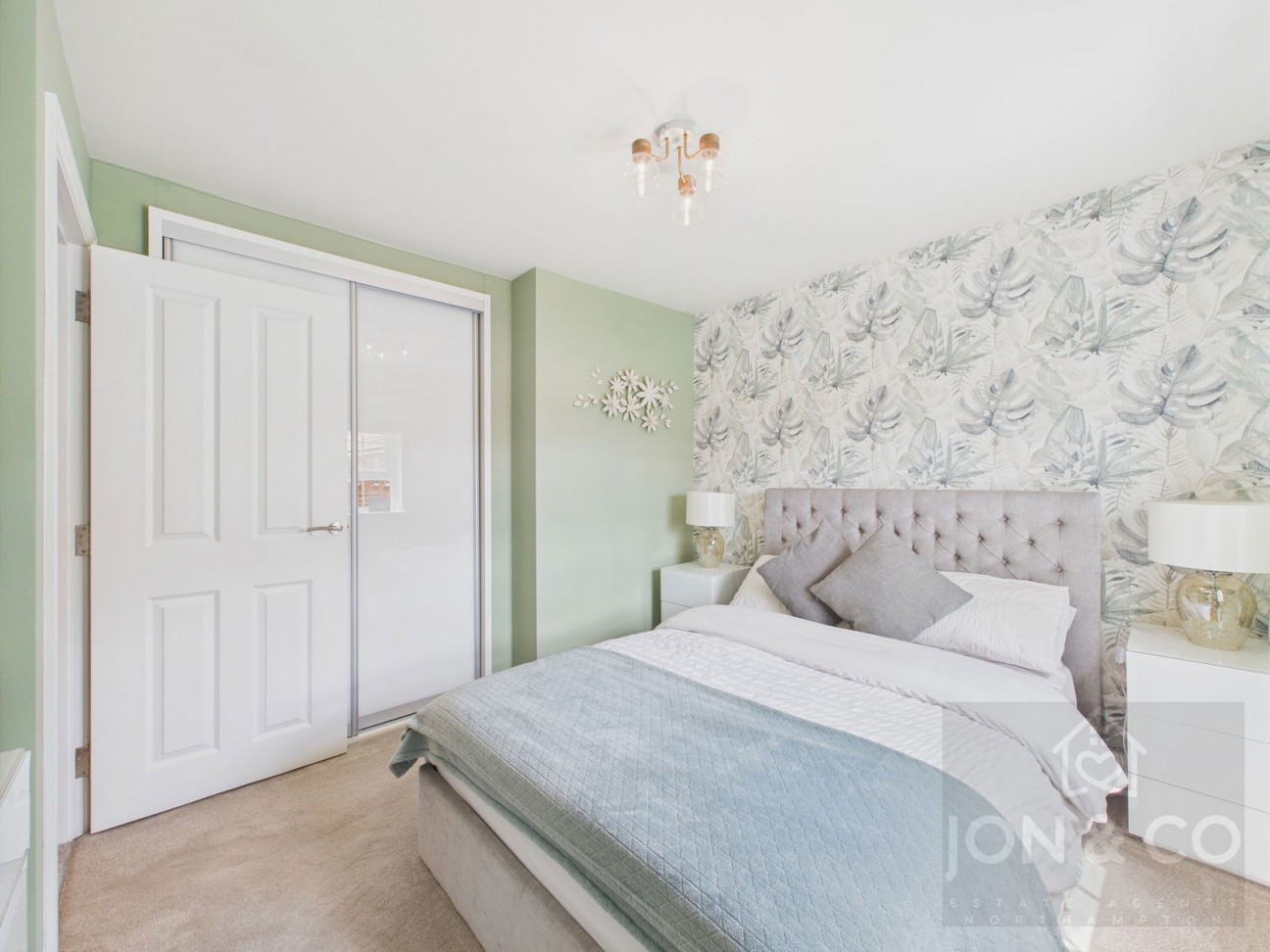 Hutchins Close | Overstone Gate | NN6