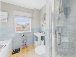 Hutchins Close | Overstone Gate | NN6