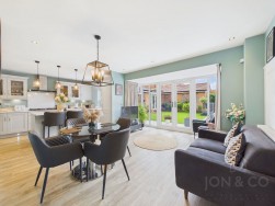 Hutchins Close | Overstone Gate | NN6