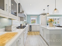 Hutchins Close | Overstone Gate | NN6