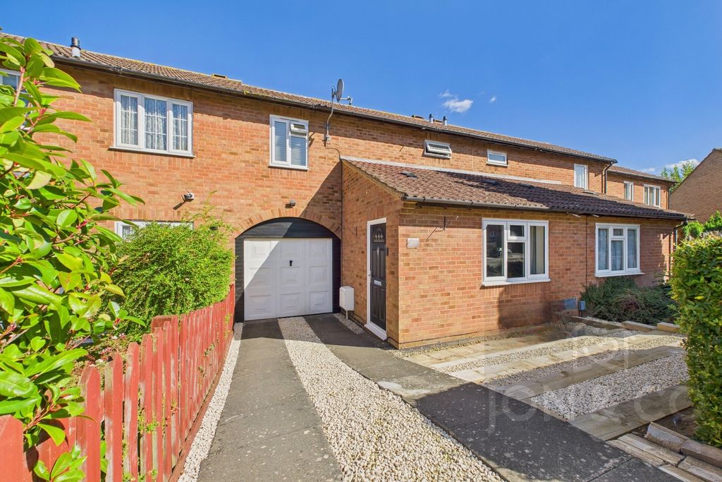 Riley Close | Rectory Farm | NN3