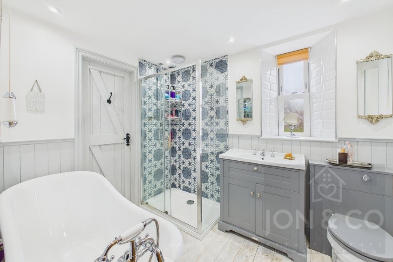 Cross Street | Moulton | NN3