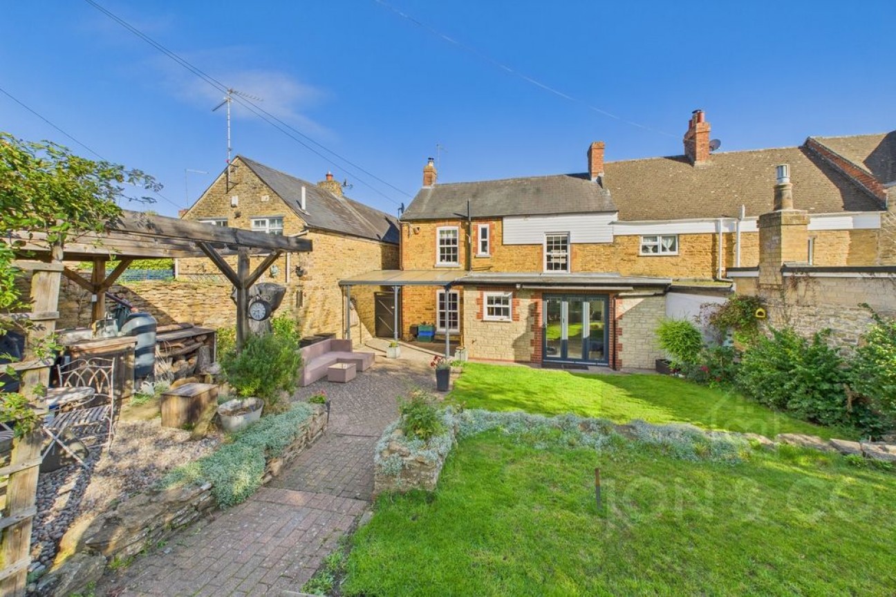 Cross Street | Moulton | NN3