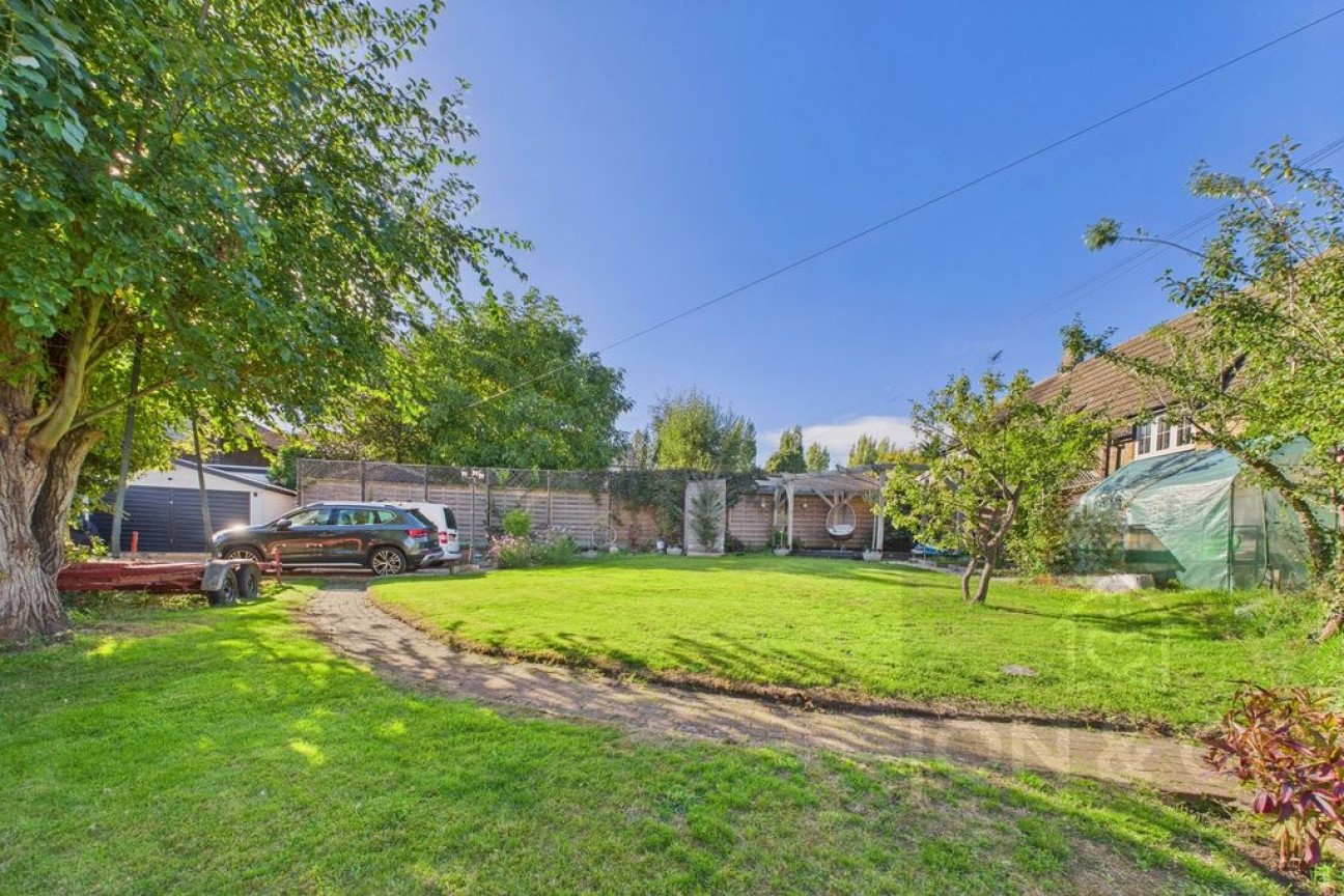 Cross Street | Moulton | NN3