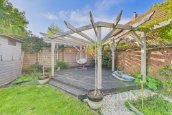 Cross Street | Moulton | NN3