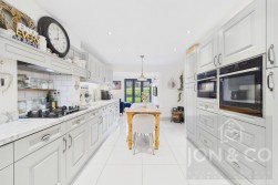 Cross Street | Moulton | NN3