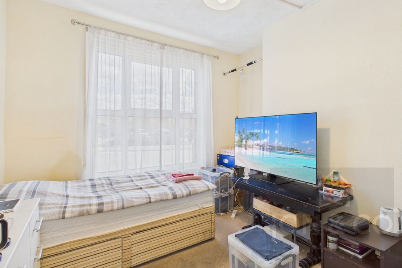 Earl Street | The Mounts | NN1