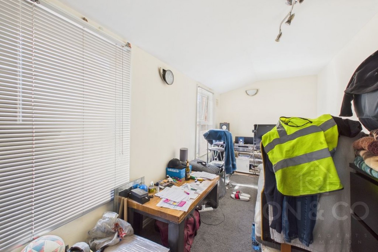 Earl Street | The Mounts | NN1