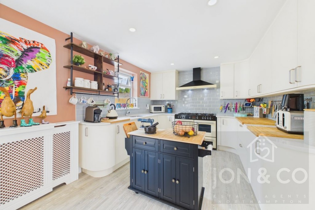 Northampton Road | Earls Barton | NN6