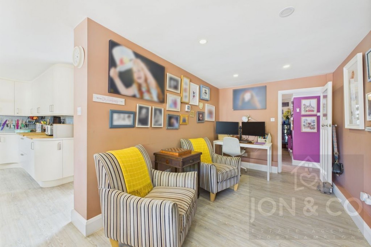 Northampton Road | Earls Barton | NN6