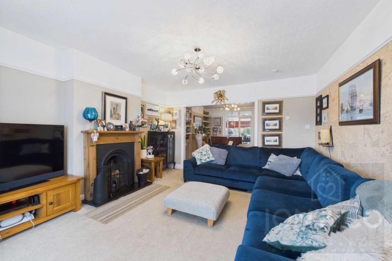 Northampton Road | Earls Barton | NN6