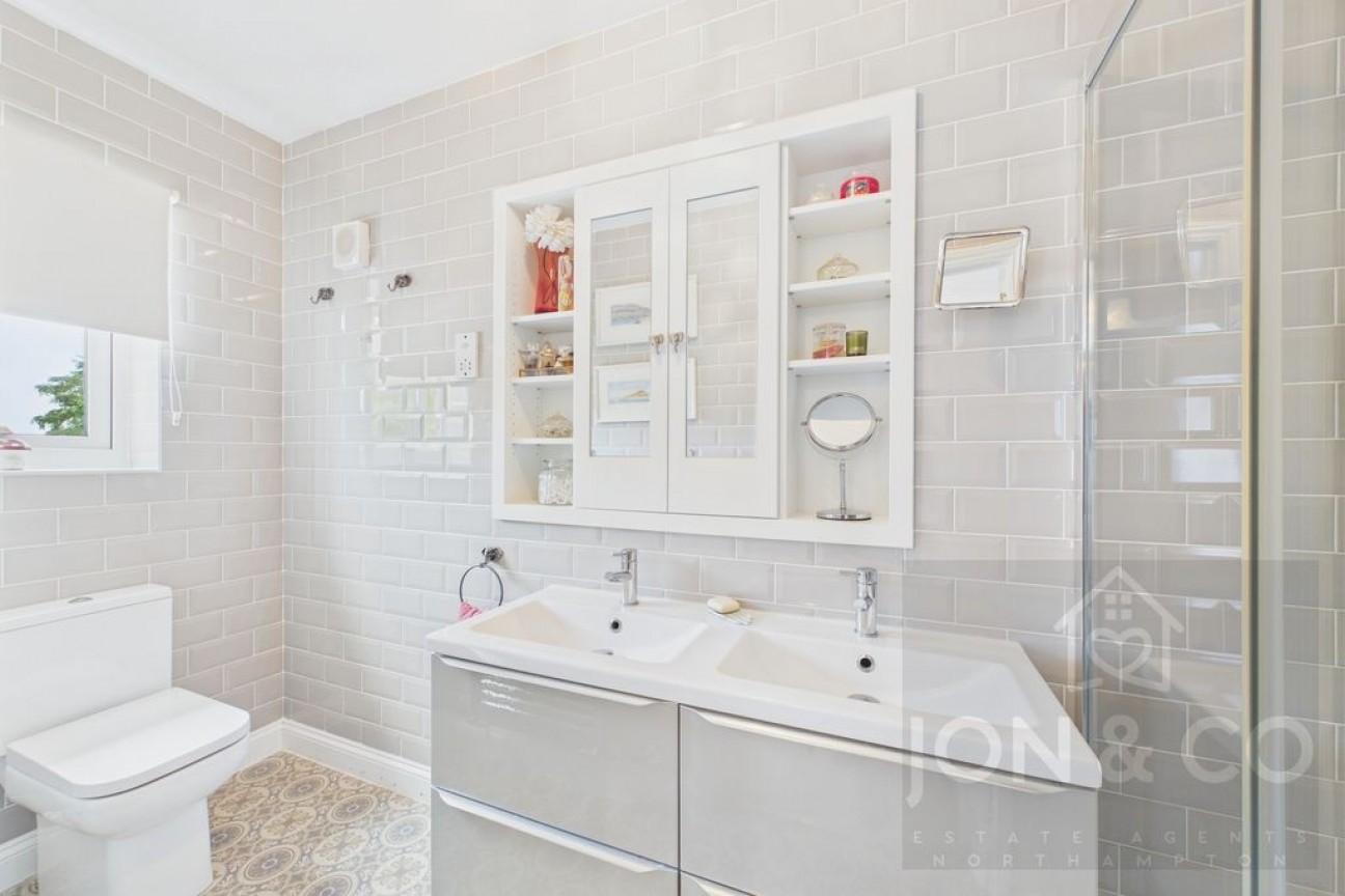 Northampton Road | Earls Barton | NN6