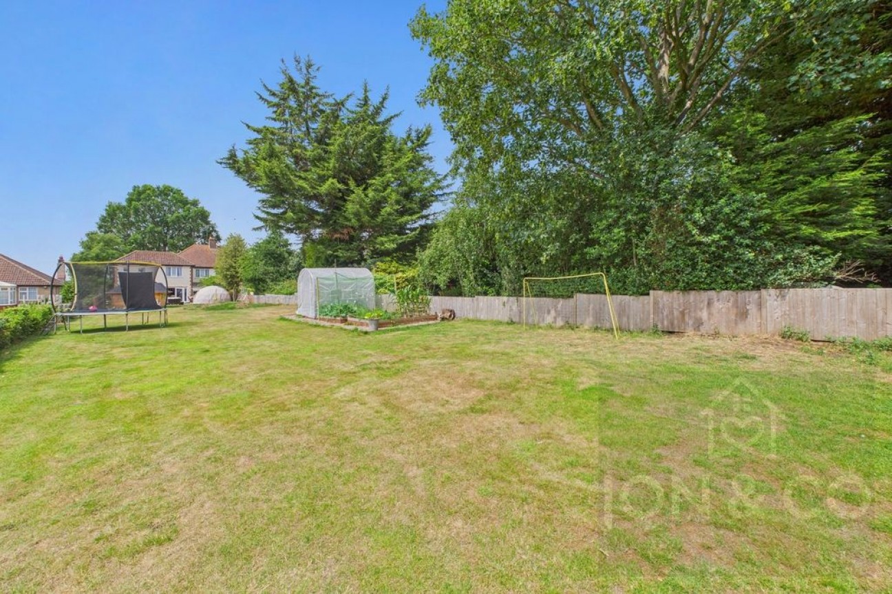 Northampton Road | Earls Barton | NN6