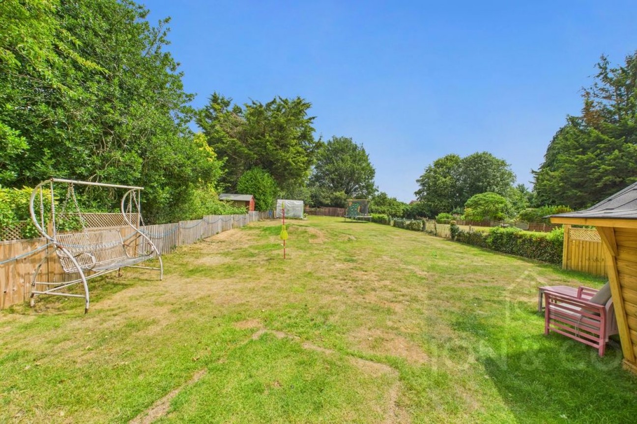 Northampton Road | Earls Barton | NN6