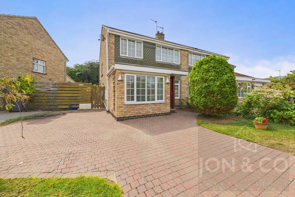 Cottingham Drive | Moulton | NN3