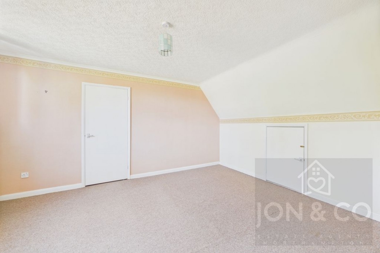 Cross Street | Moulton | NN3