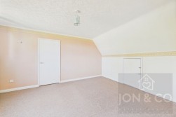 Cross Street | Moulton | NN3