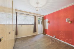 Cross Street | Moulton | NN3