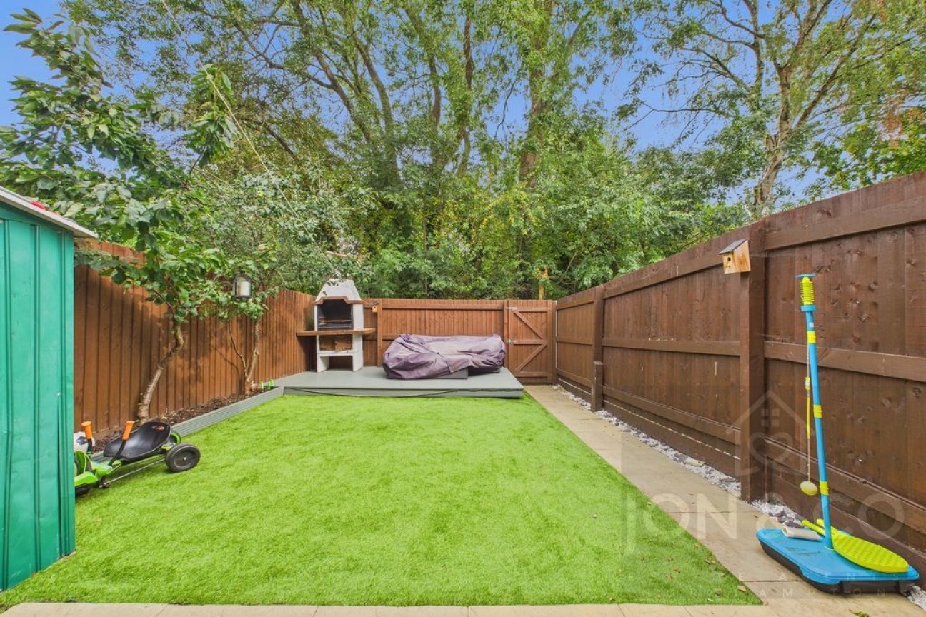 Turnpike | Moulton | NN3