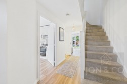 Turnpike | Moulton | NN3