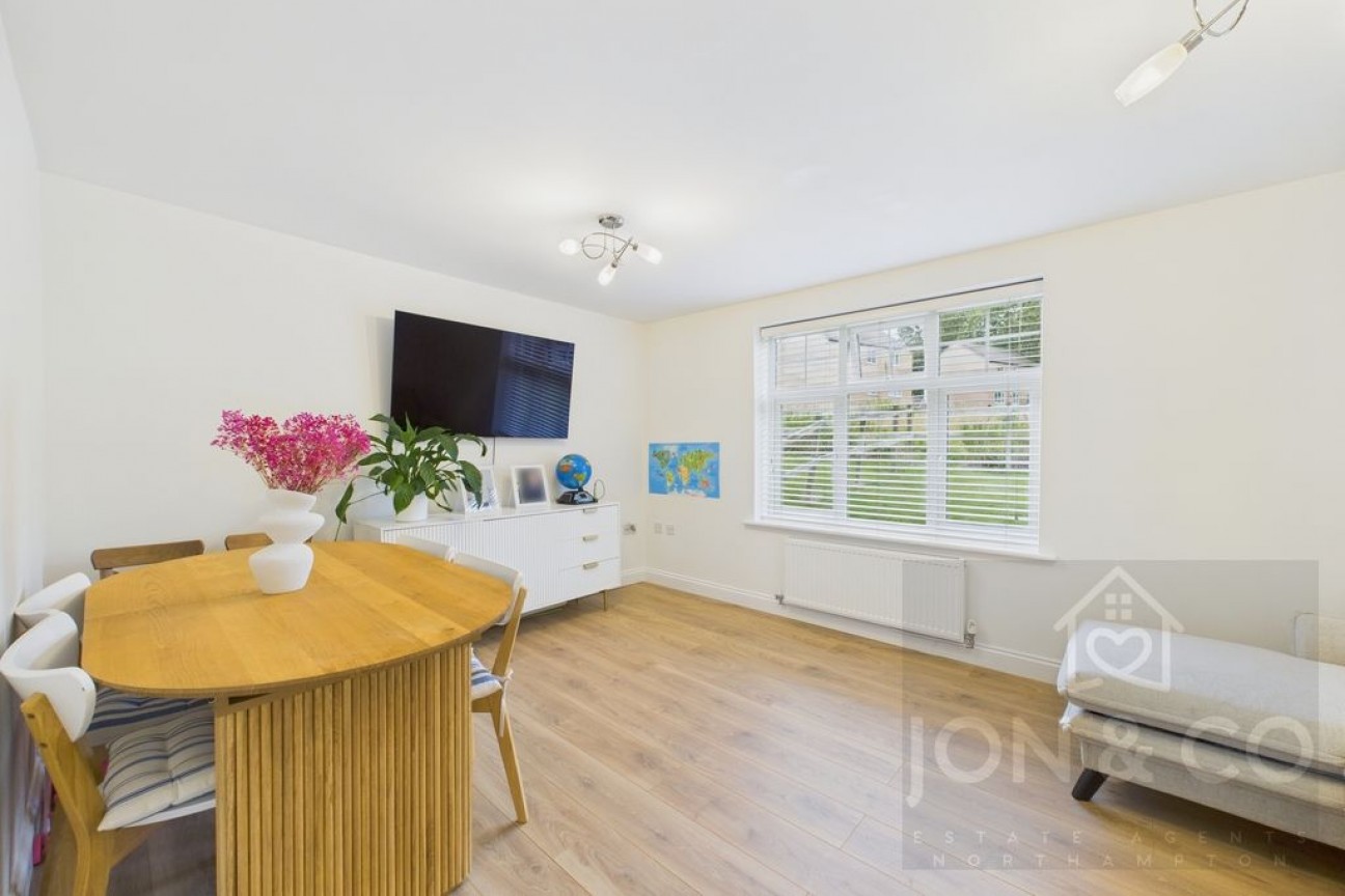 Lakeview Court | Little Billing | NN3