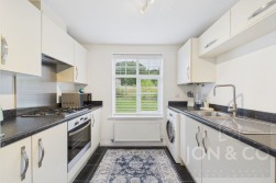 Lakeview Court | Little Billing | NN3