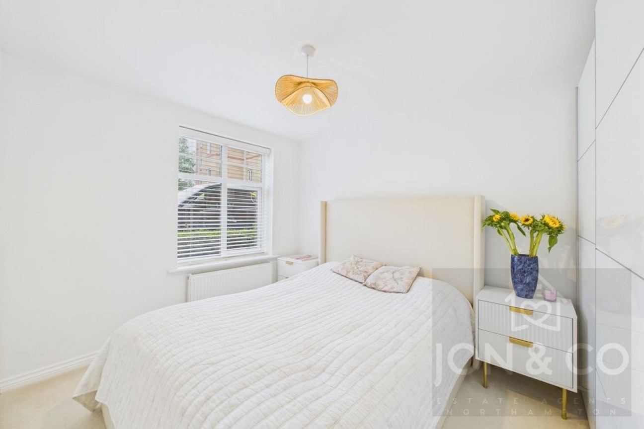 Lakeview Court | Little Billing | NN3