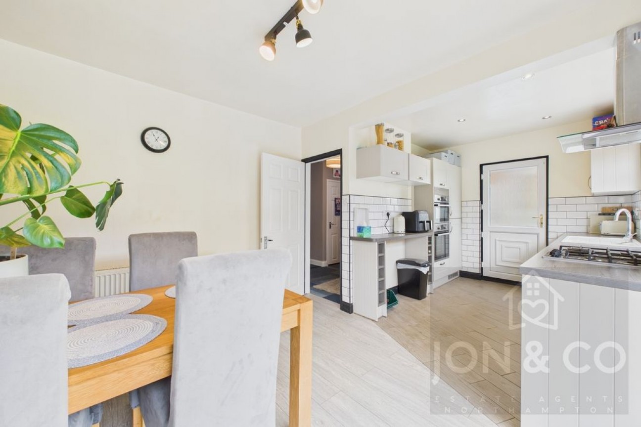 Lindsay Avenue | Abington | NN3