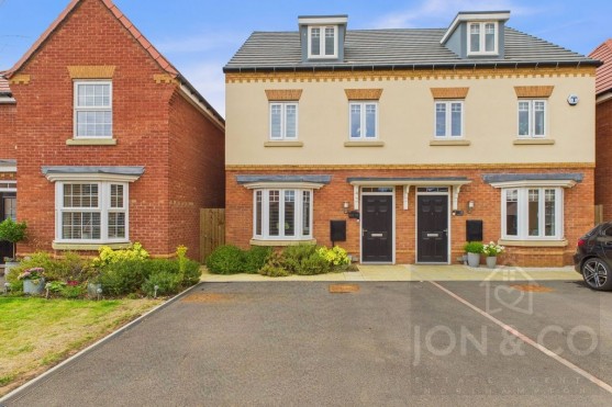 Teulon Close | Overstone Gate | NN6