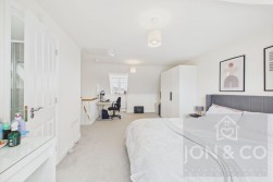 Teulon Close | Overstone Gate | NN6