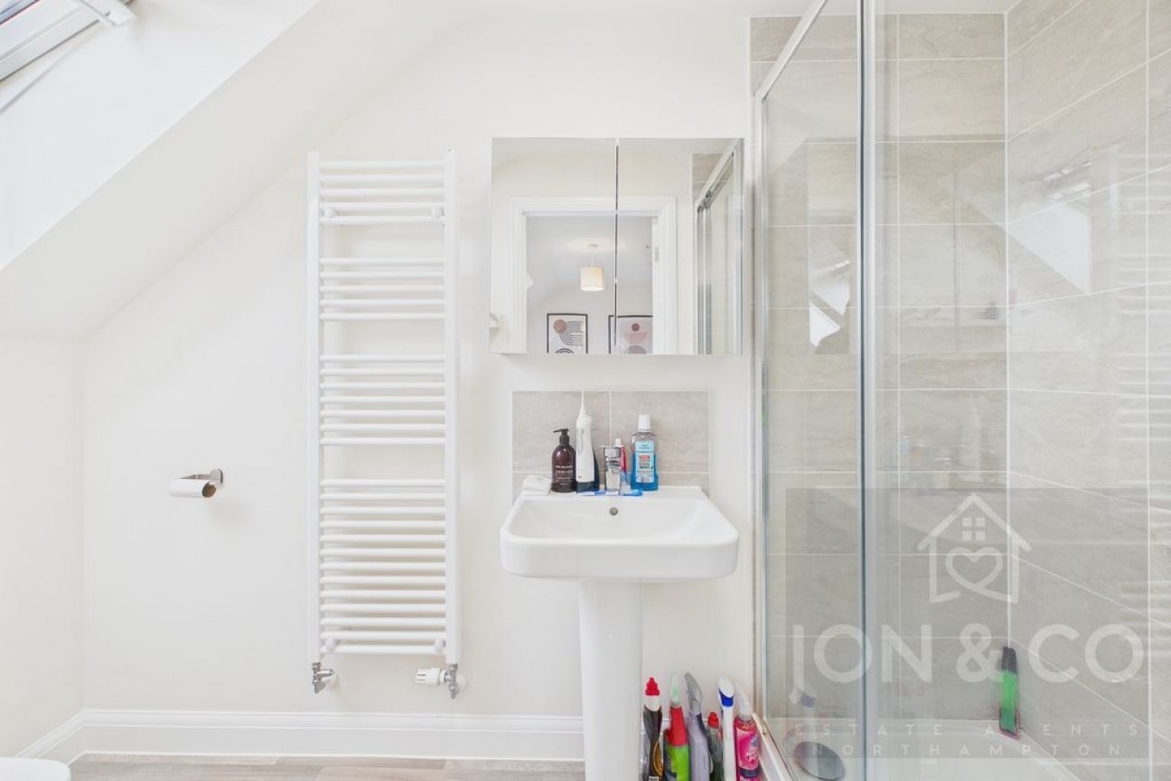 Teulon Close | Overstone Gate | NN6