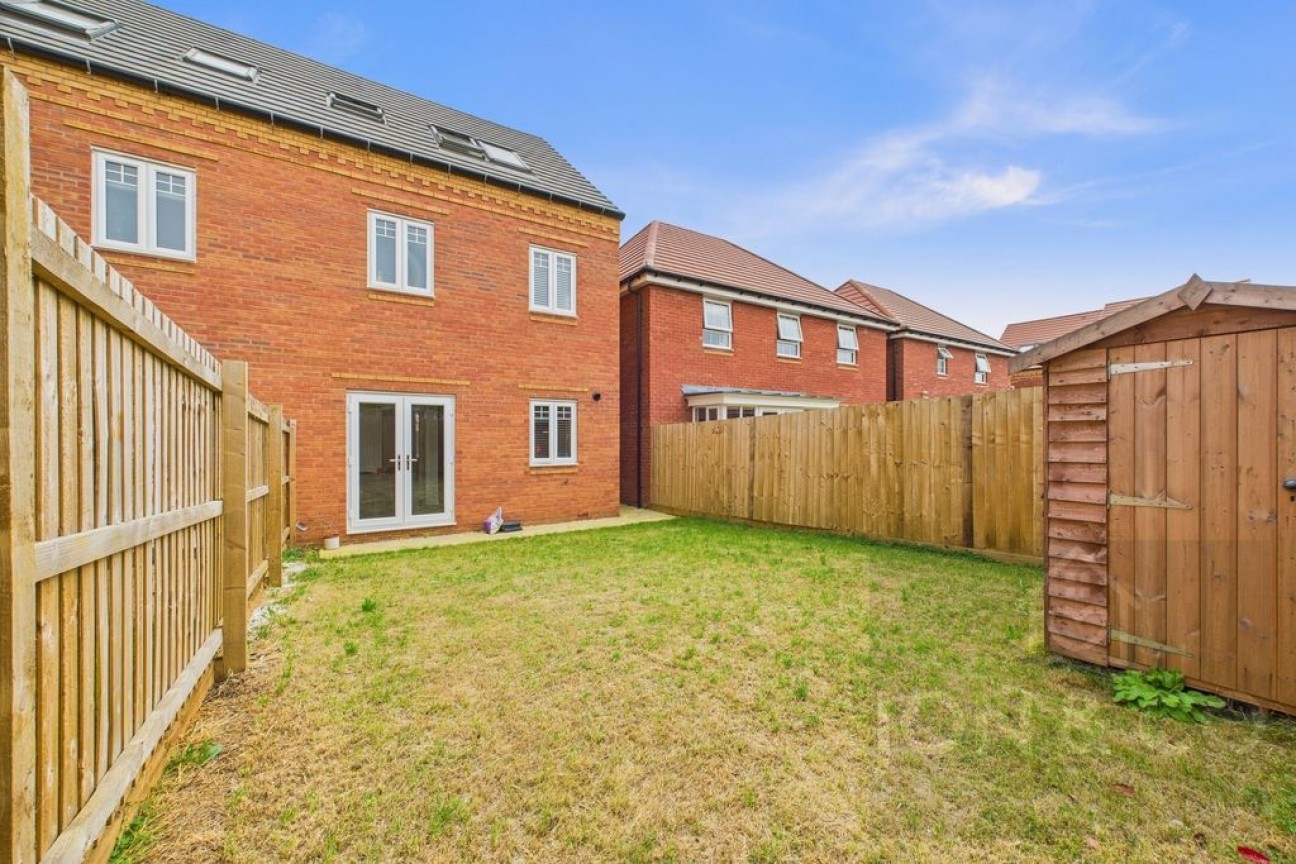 Teulon Close | Overstone Gate | NN6