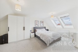 Teulon Close | Overstone Gate | NN6