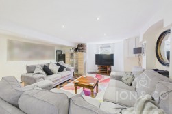 Holly Road | Abington | NN1