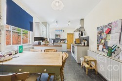 Holly Road | Abington | NN1