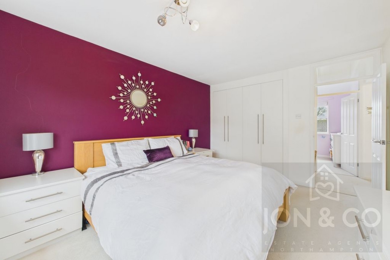 Obelisk Rise | Kingsthorpe | NN2