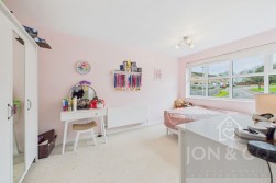 Obelisk Rise | Kingsthorpe | NN2