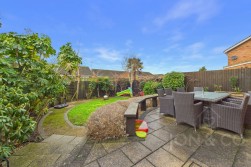 Obelisk Rise | Kingsthorpe | NN2