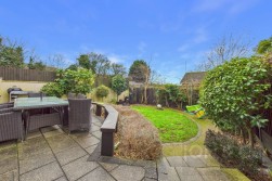 Obelisk Rise | Kingsthorpe | NN2