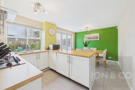 Obelisk Rise | Kingsthorpe | NN2