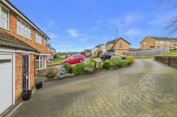 Obelisk Rise | Kingsthorpe | NN2
