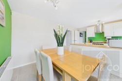 Obelisk Rise | Kingsthorpe | NN2