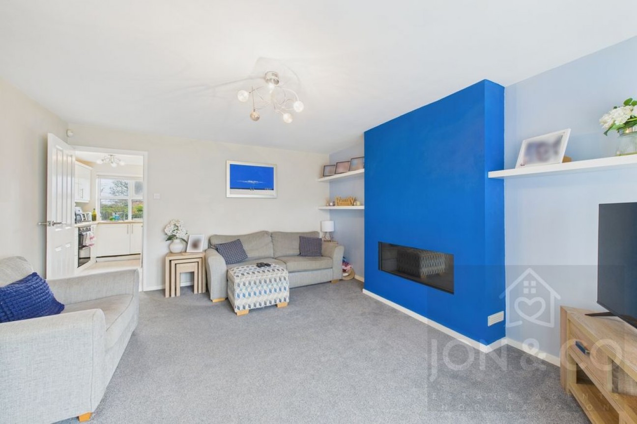 Obelisk Rise | Kingsthorpe | NN2